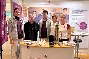 Messestand und besucher Stuzibi Vorschaubild