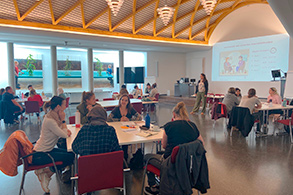 Messestand und besucher Stuzibi Vorschaubild