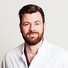 Oberarzt, Leiter des Bereichs Aus- und Weiterbildung Maik Briesemeister